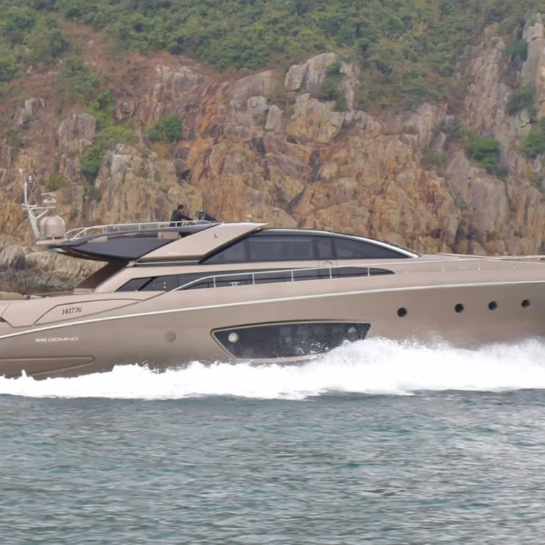 Luxury Motoryacht Riva Domino 86