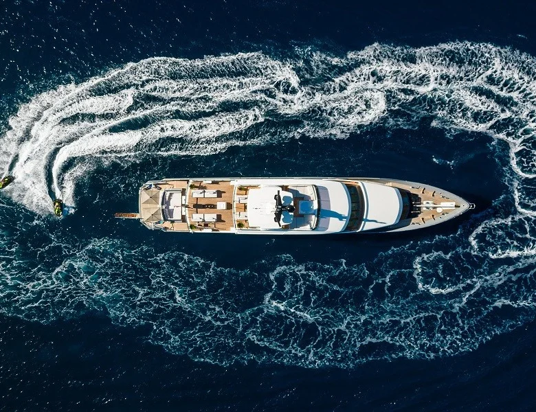 Charter Yacht | ILLUSION II